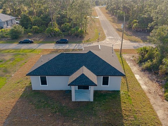 4th image of 1476 Rugby Ln