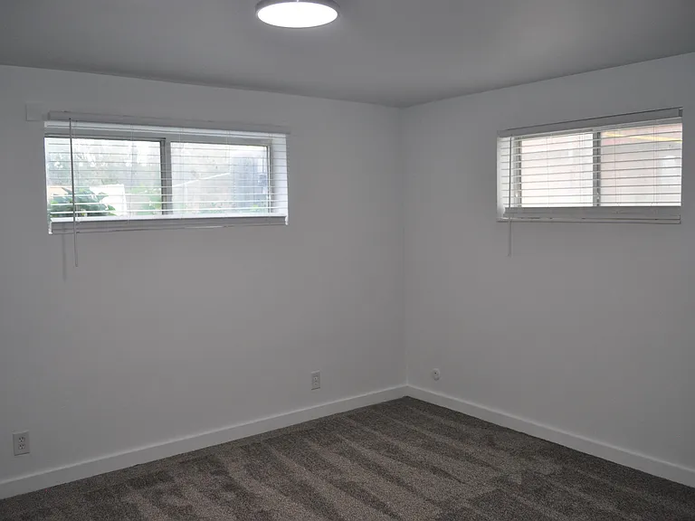2542 W Robin Rd #B — Photo 6