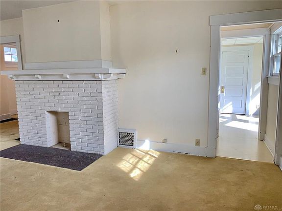 3rd image of 135 S Jameson Ave