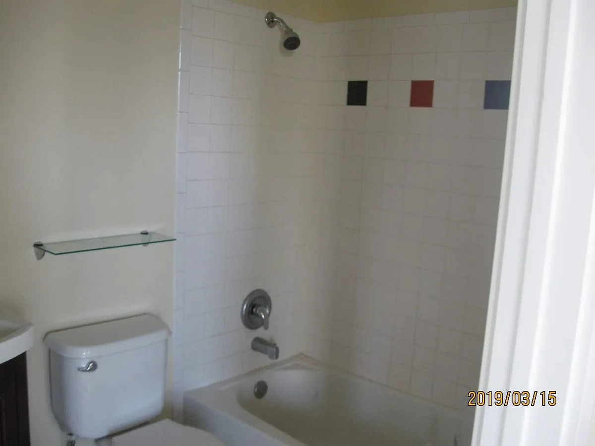 Building Photo - 815 E Denny Way #306
