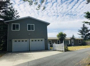 29456 Daisy Ln, Gold Beach, OR 97444