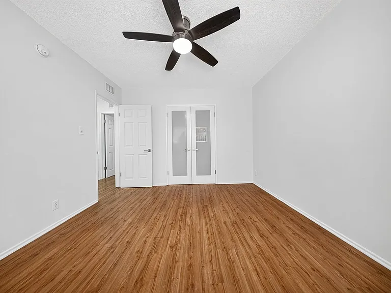 2010 S. Garth Ave. — Photo 22