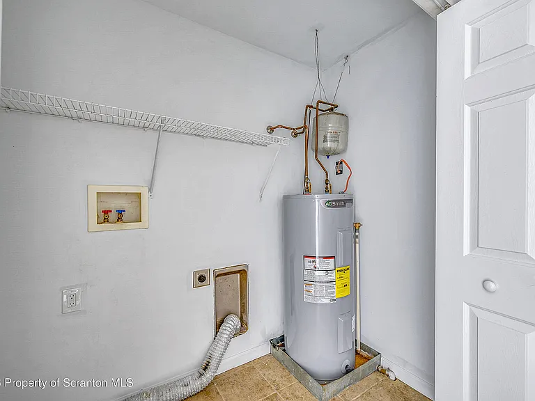 108 E Market St #2 — Photo 15