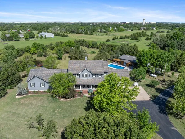 4221 S Dalton St, Derby, KS 67037