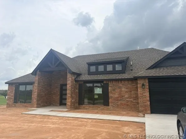 26285 E 102nd St S, Broken Arrow, OK 74014