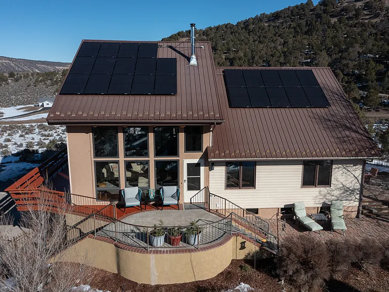 525 Park Ln — Photo 17