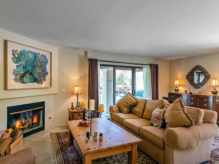 525 Las Palmas Dr — Photo 8