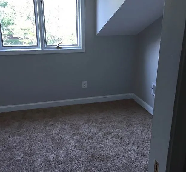 748 McHenry St — Photo 13