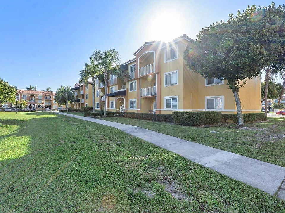 1st image of 20930 SW 87th Ave APT 305