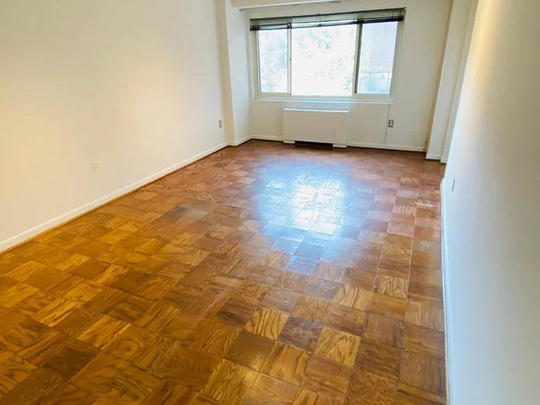4201 Cathedral Ave NW #622 — Photo 20