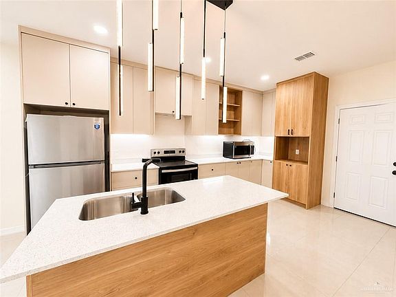 5th image of 4213 Hummingbird Ave #89A