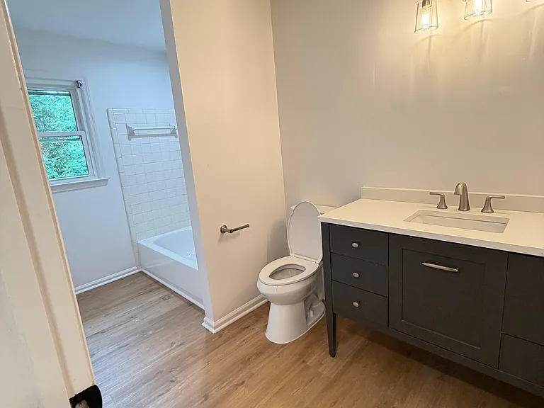 215 Glen Holly Dr — Photo 21