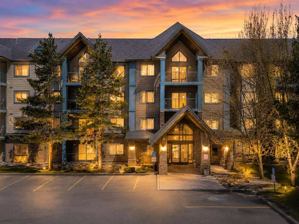 2903 Rabbit Hill Rd NW #324, Edmonton, AB T6R 3A3