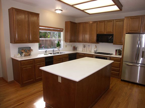 5th image of 2038 Hull Ave