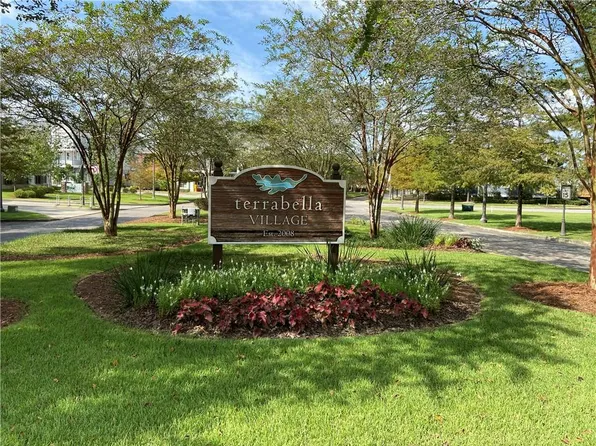 813 Chretien Point Ave, Covington, LA 70433