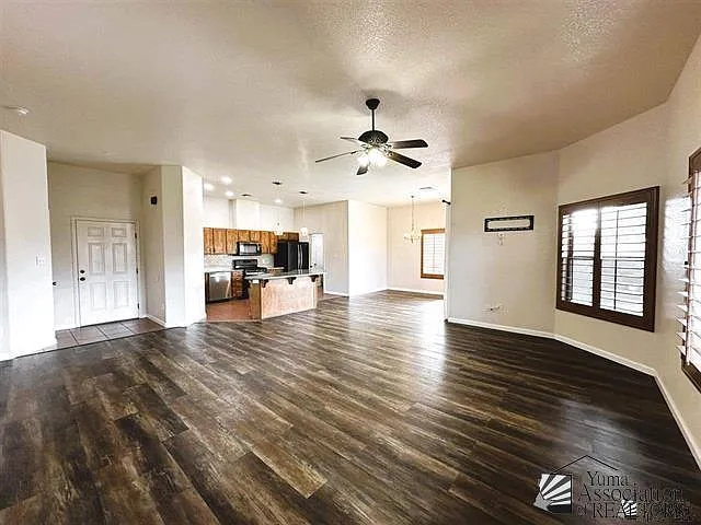 11857 E 27th Pl — Photo 6