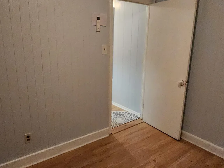 910 Hill Ter — Photo 28