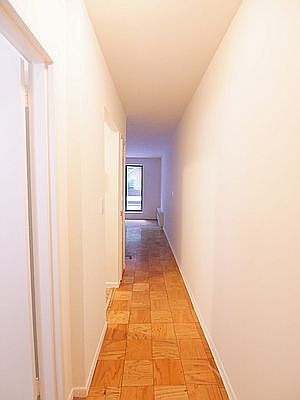3rd image of 516 E 86th St APT 1D