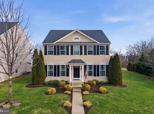 43038 Tippman Pl, Chantilly, VA 20152