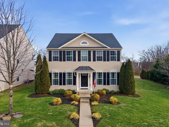 43038 Tippman Pl, Chantilly, VA 20152