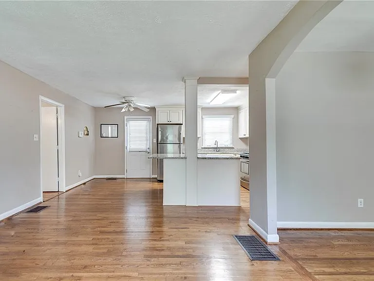 1424 Hosea L Williams Dr NE — Photo 10