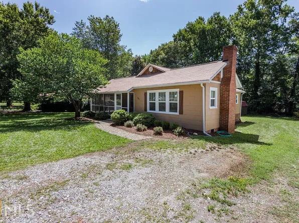 440 Wood St, Cornelia, GA 30531