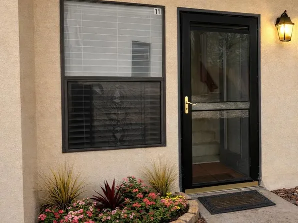 220-11 E Riverhill Club Ln, Kerrville, TX 78028