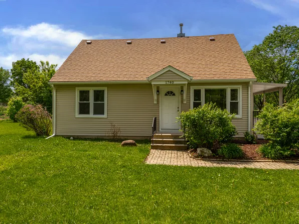 1740 Richard Ave, Aurora, IL 60505