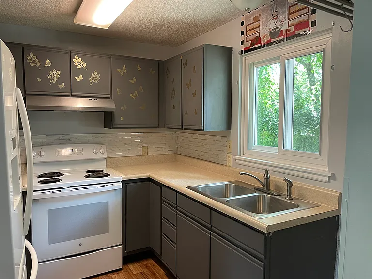2121 SW Morningside Rd — Photo 16
