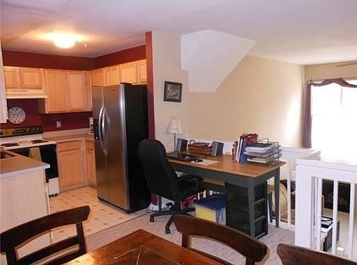 5th image of 1915 Lindsay Ln