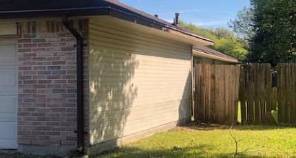 2nd image of 10715 Garden Place Dr