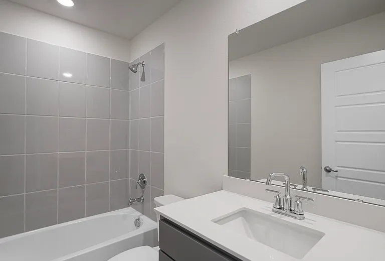 2105 Hunter Ln — Photo 16