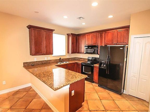 5th image of 10170 Tin Maple Dr Unit 125