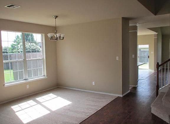 2nd image of 309 Sugarberry Ln