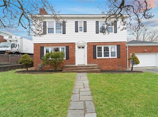 16 Mandigo Pl, Newburgh, NY