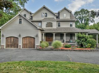 98 Crescent Ave, Wyckoff, NJ 07481