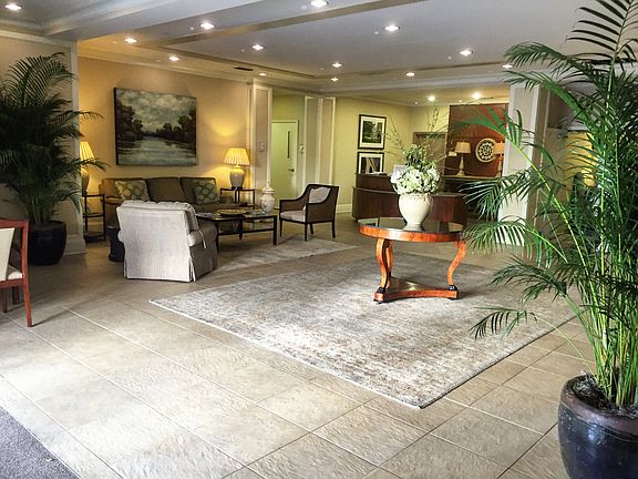 Adesso First Floor Lobby 1