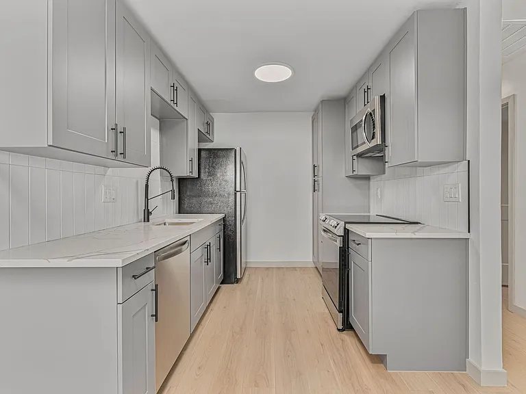 4108 E. Portland Street — Photo 2