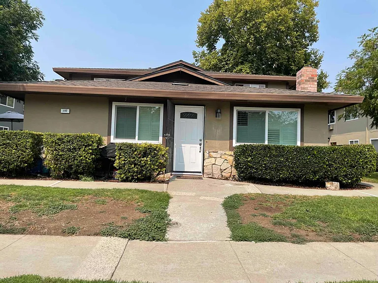 197 Coy Dr #1 — Photo 12