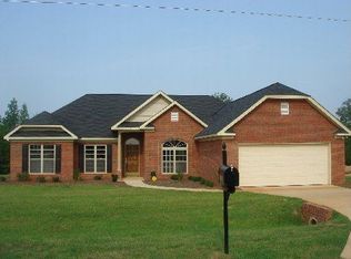 33 Ridgebrook Dr, Phenix City, AL 36869