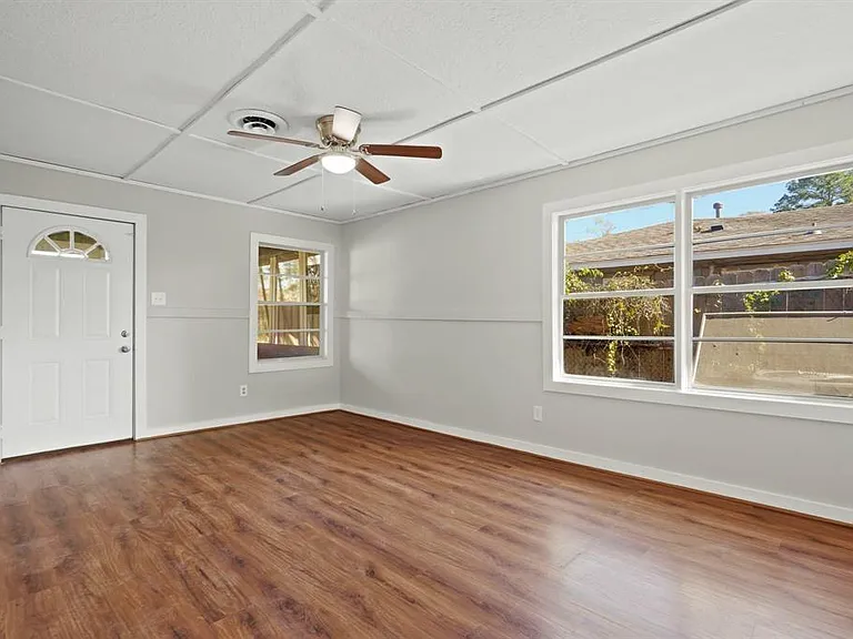 8186 Record St — Photo 6