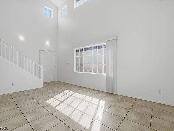 5th image of 2033 Cary Grant Ct
