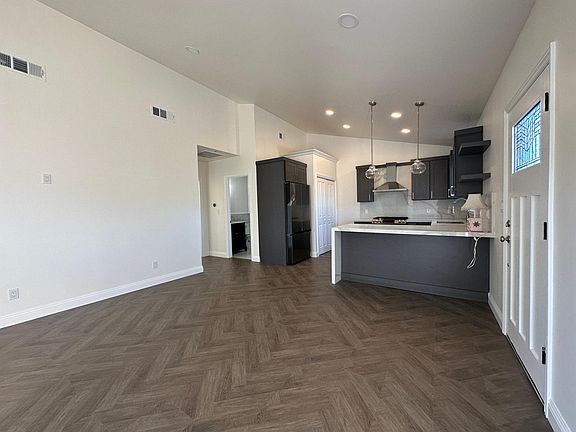 3rd image of 3982 Gaviota Ave #A