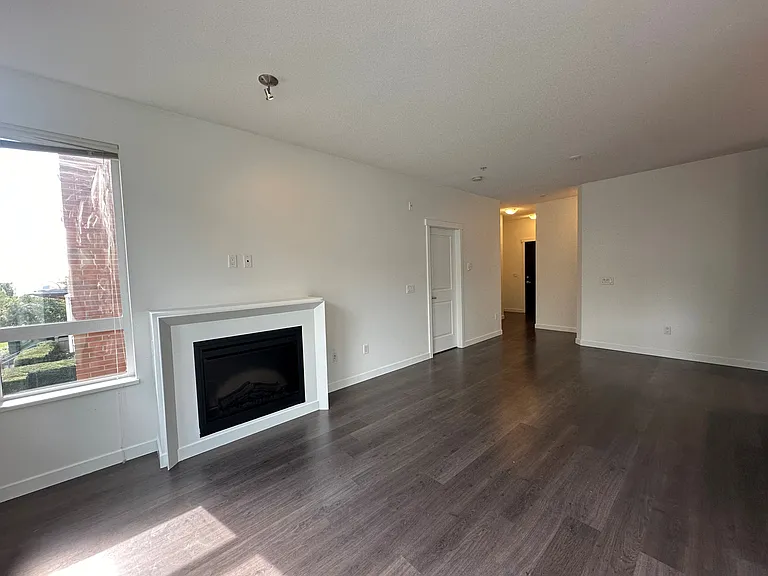 717 Chesterfield Ave #204 — Photo 4