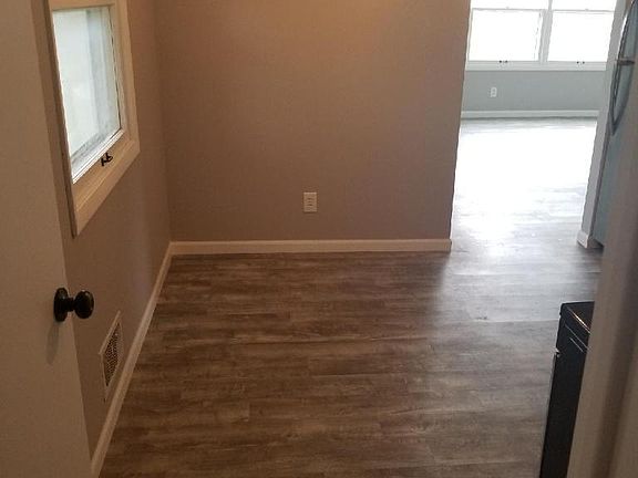 3rd image of 3010 Morgan Ave N