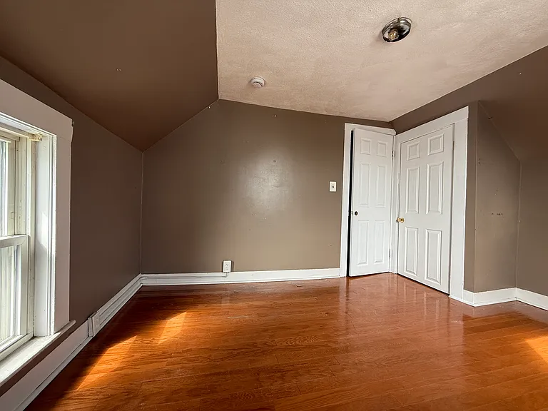 52 Crest Ave — Photo 7