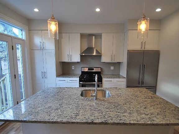 2nd image of 20 Thornley St