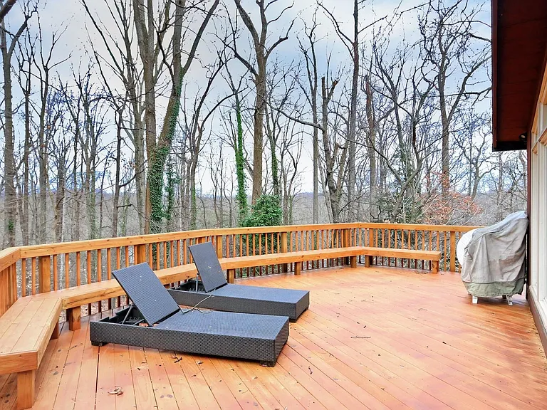 3649 Tallwood Ter — Photo 4