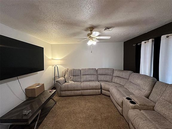 3rd image of 4705 Del Aire Dr