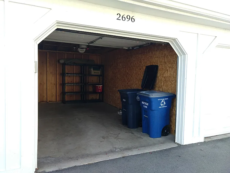 2696 S Knightsbridge Cir — Photo 3